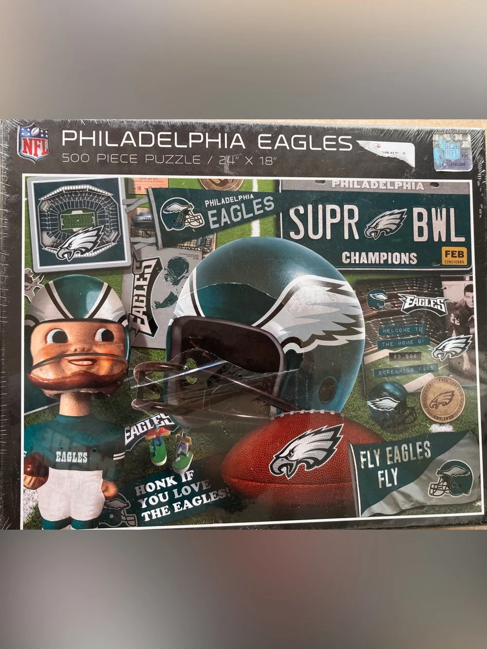 Philadelphia Eagles Decorative Helmet & Football Puzzle Artwork